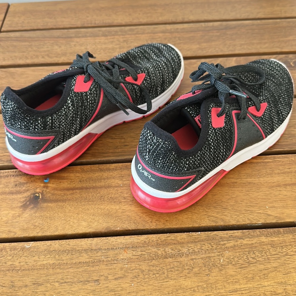 Kids O2 Air Technology Sneaker - Picture 2 of 6